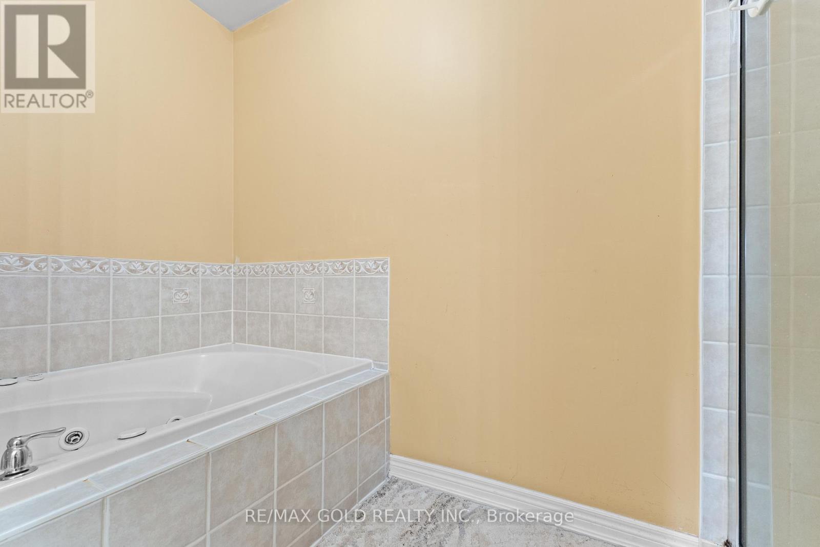 13 Footbridge Crescent, Brampton (Sandringham-Wellington), Ontario  L6R 0K5 - Photo 22 - W12220468