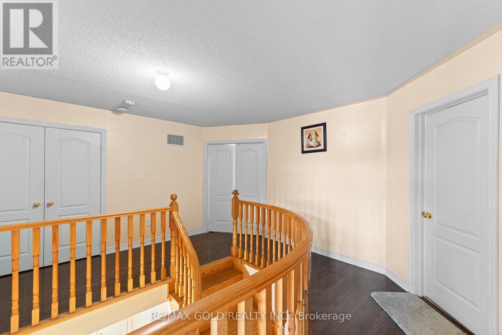 13 Footbridge Crescent, Brampton (Sandringham-Wellington), Ontario  L6R 0K5 - Photo 26 - W12220468