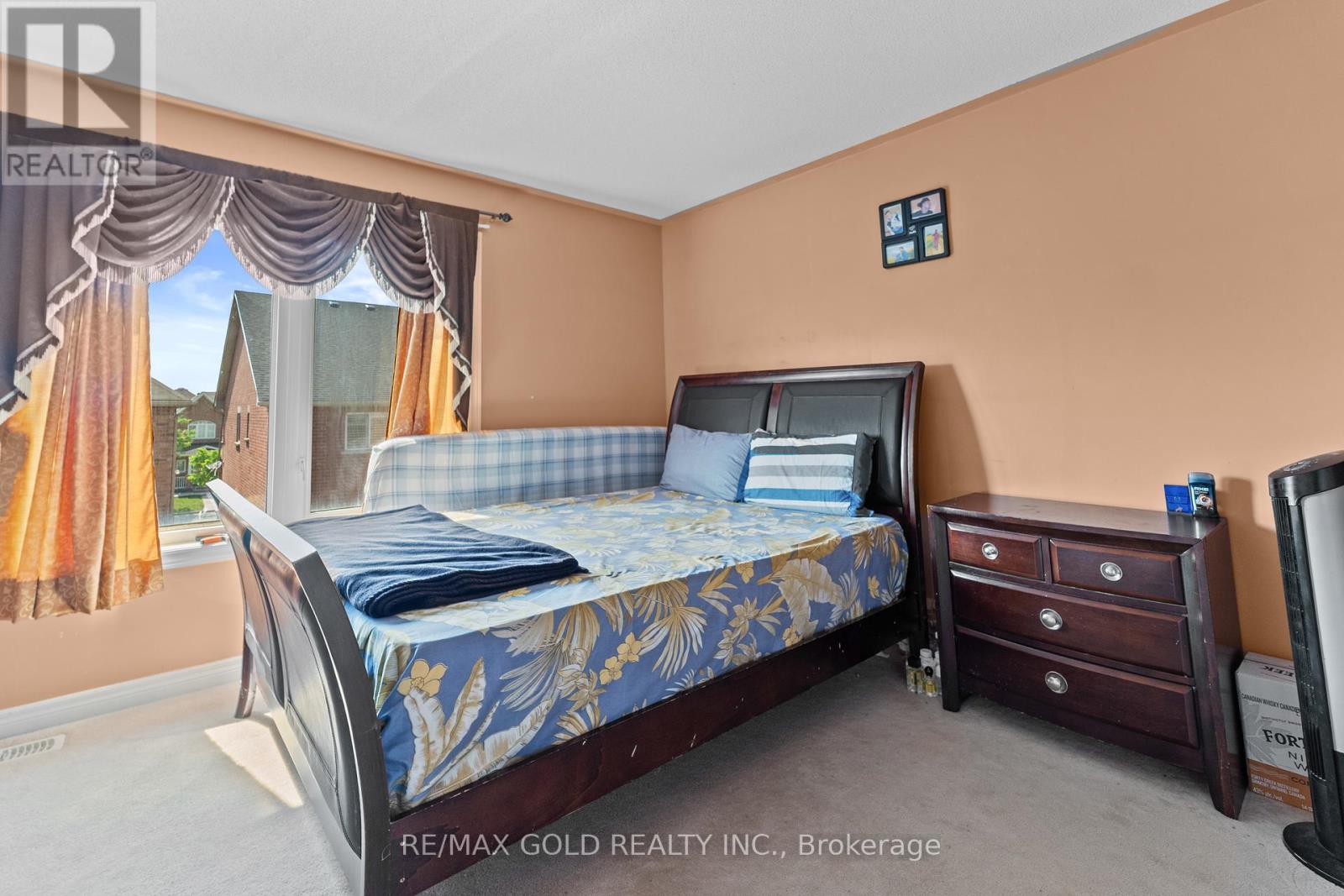 13 Footbridge Crescent, Brampton (Sandringham-Wellington), Ontario  L6R 0K5 - Photo 27 - W12220468