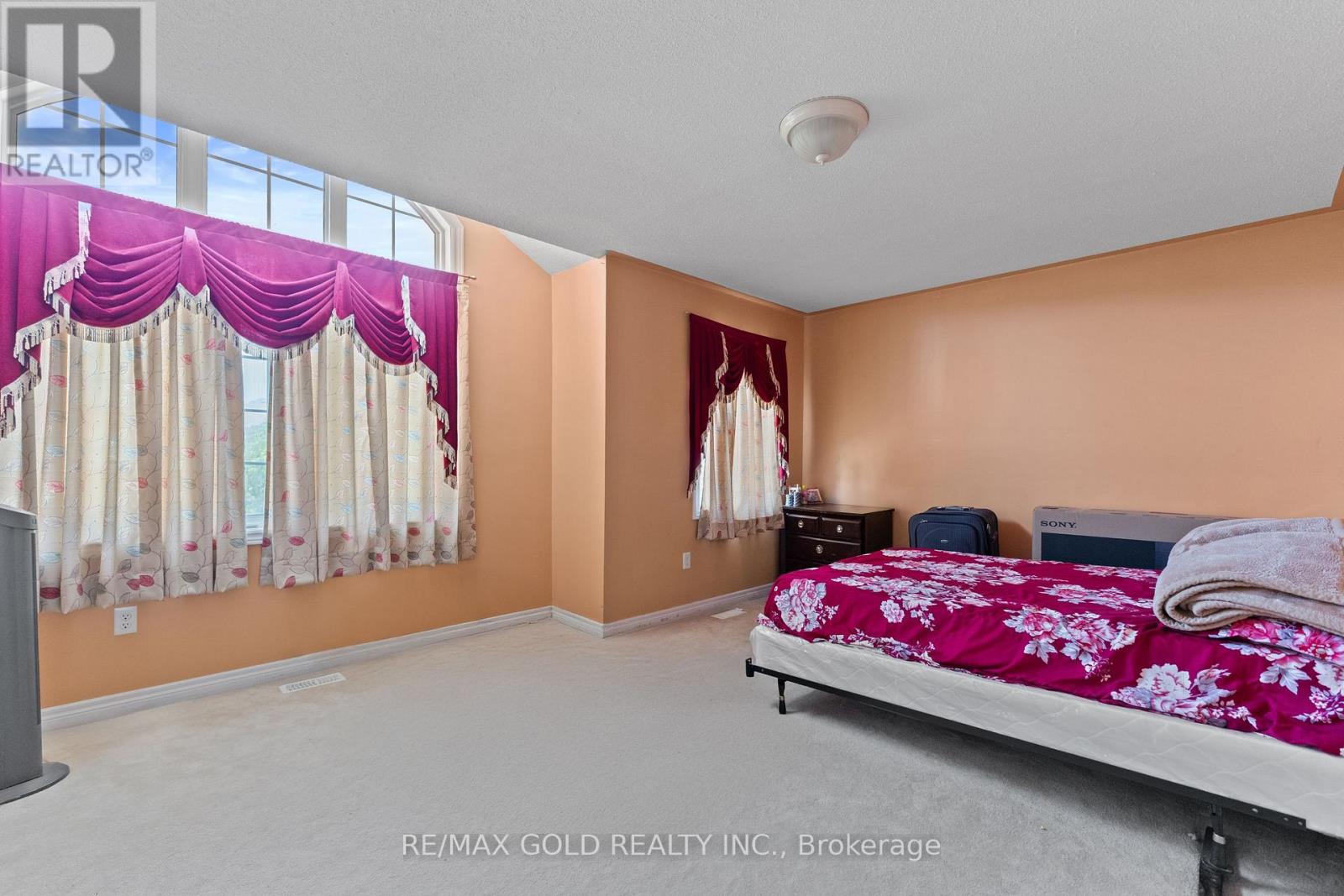 13 Footbridge Crescent, Brampton (Sandringham-Wellington), Ontario  L6R 0K5 - Photo 30 - W12220468