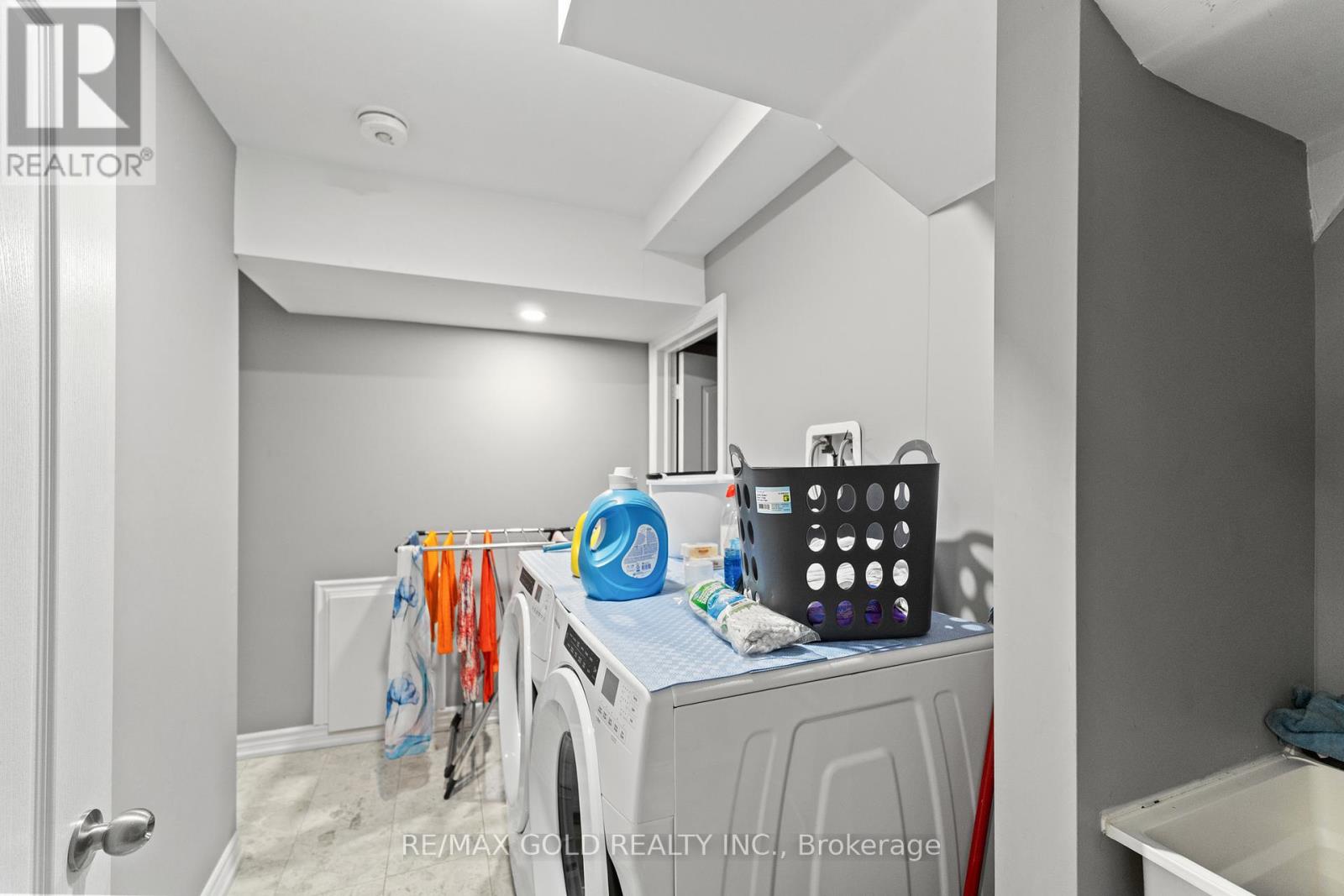 13 Footbridge Crescent, Brampton (Sandringham-Wellington), Ontario  L6R 0K5 - Photo 43 - W12220468
