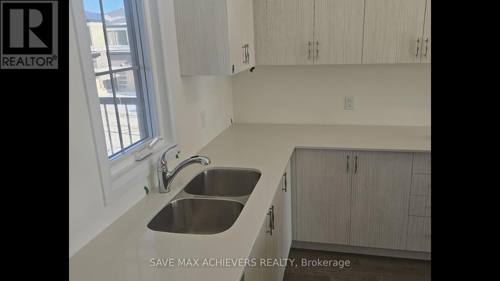 Property at 43 - 400 NEWMAN DRIVE image 3