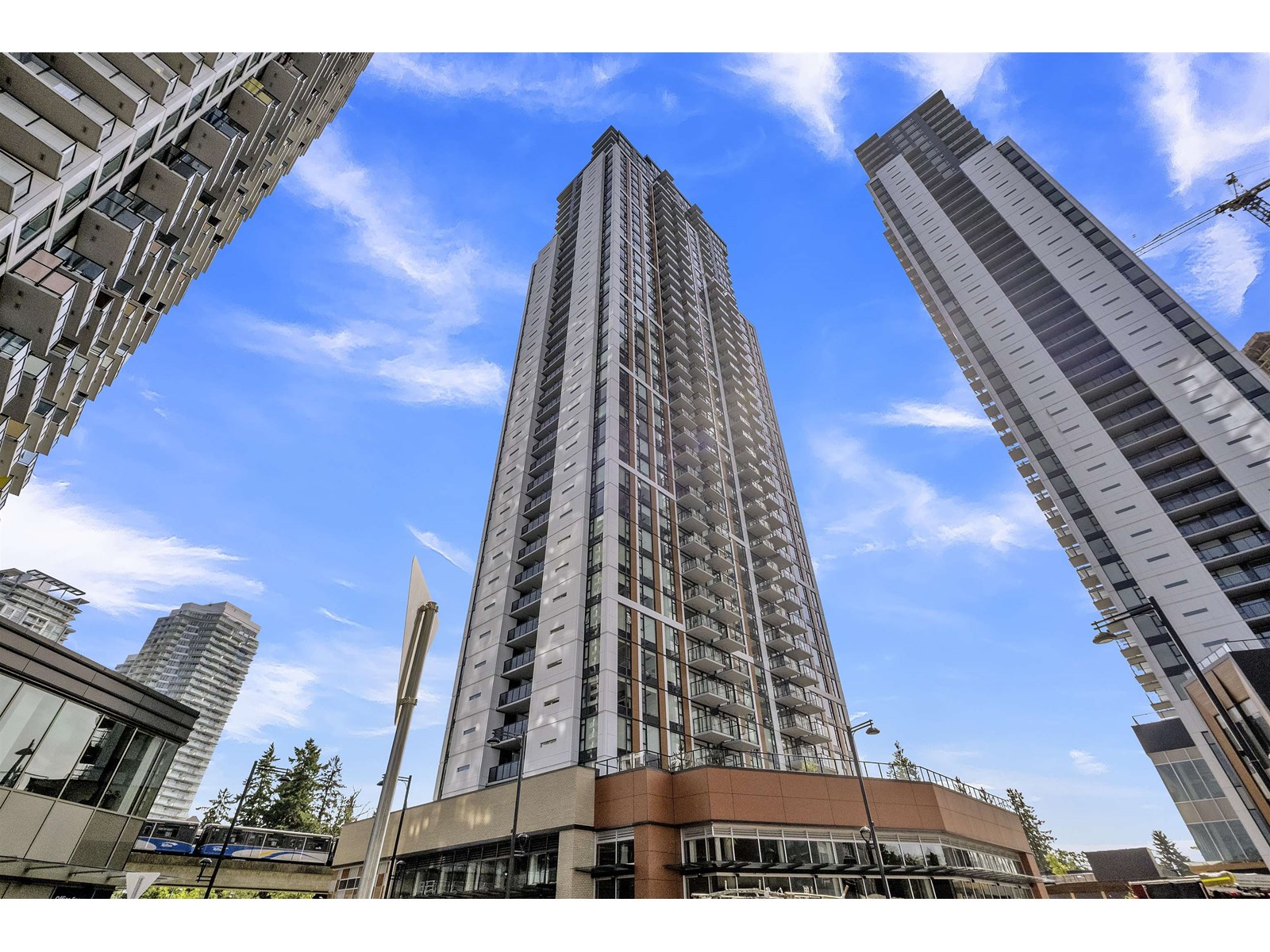 3206 13725 GEORGE JUNCTION, surrey, British Columbia