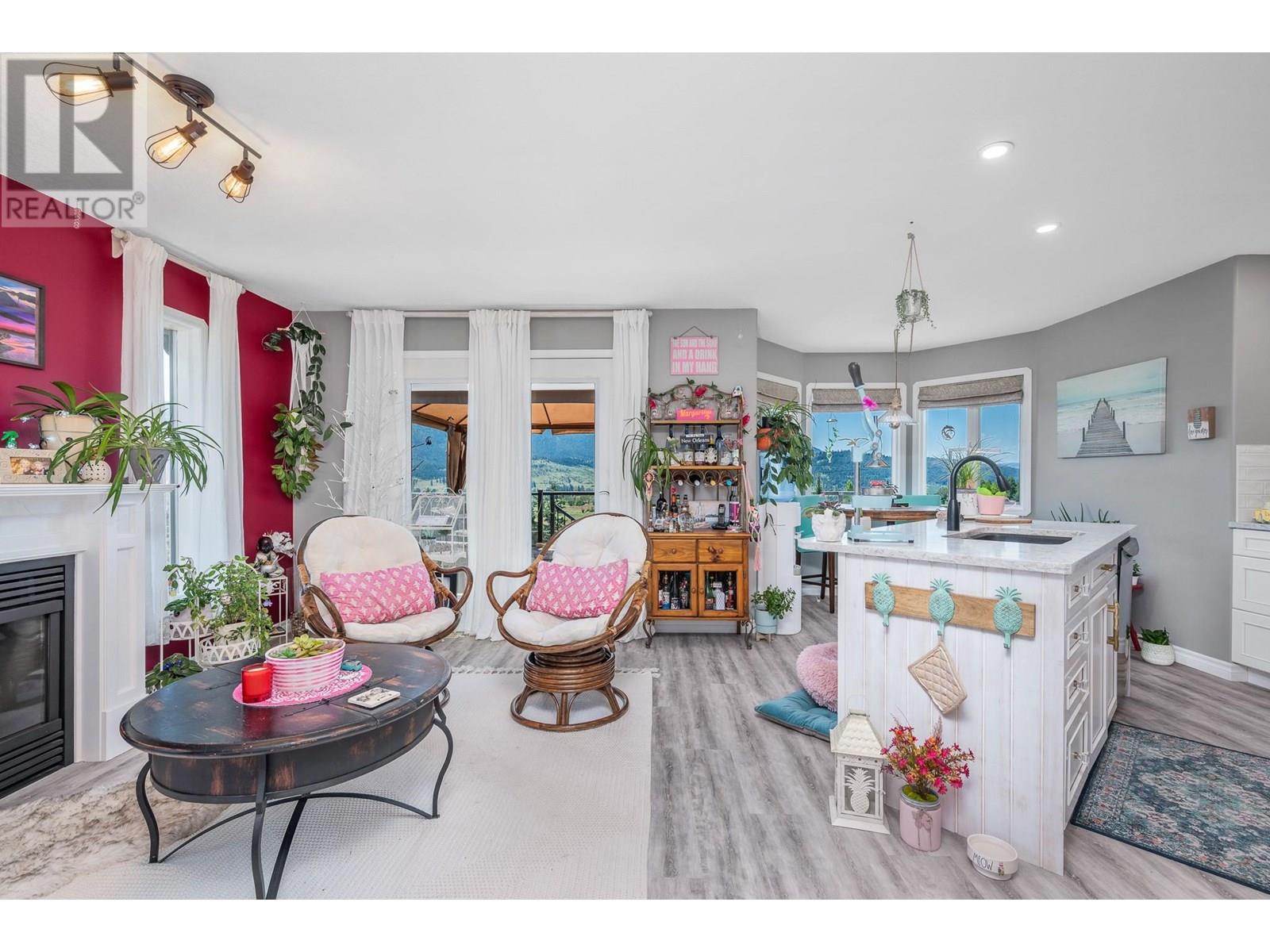 Property at 248 Scenic Drive image 1