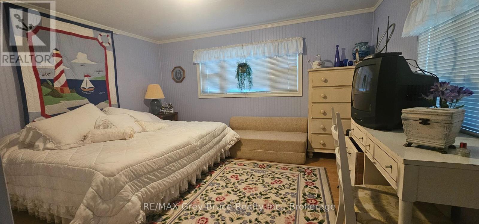19 Mill Street, Northern Bruce Peninsula, Ontario  N0H 1W0 - Photo 12 - X12220487