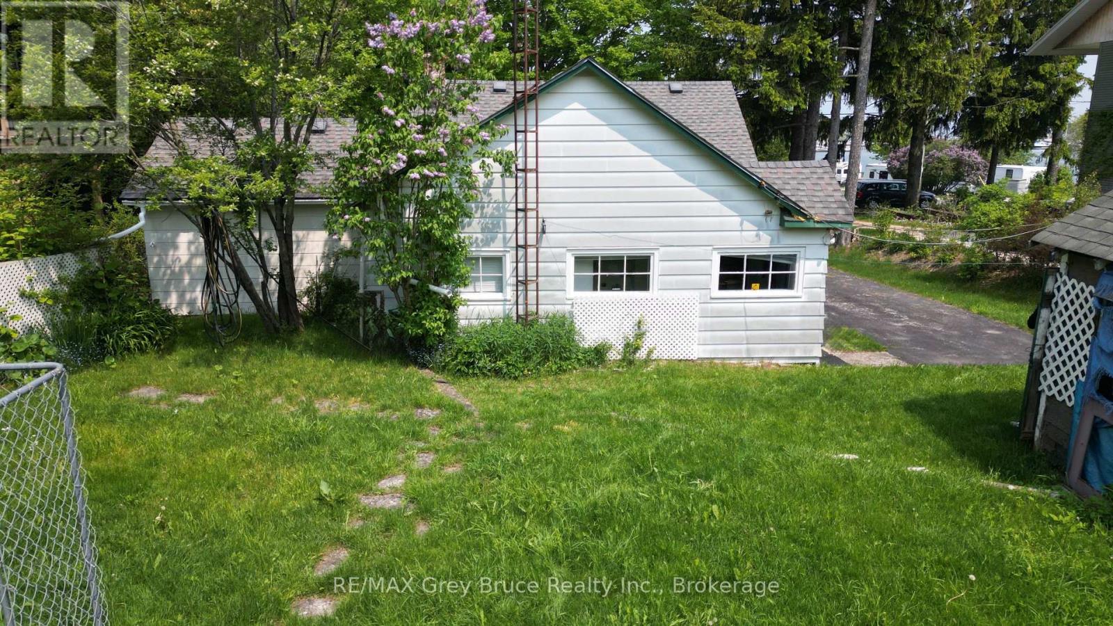 19 Mill Street, Northern Bruce Peninsula, Ontario  N0H 1W0 - Photo 23 - X12220487