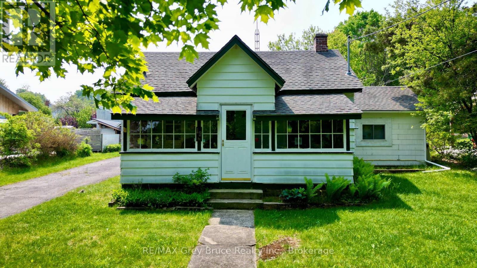 19 Mill Street, Northern Bruce Peninsula, Ontario  N0H 1W0 - Photo 3 - X12220487