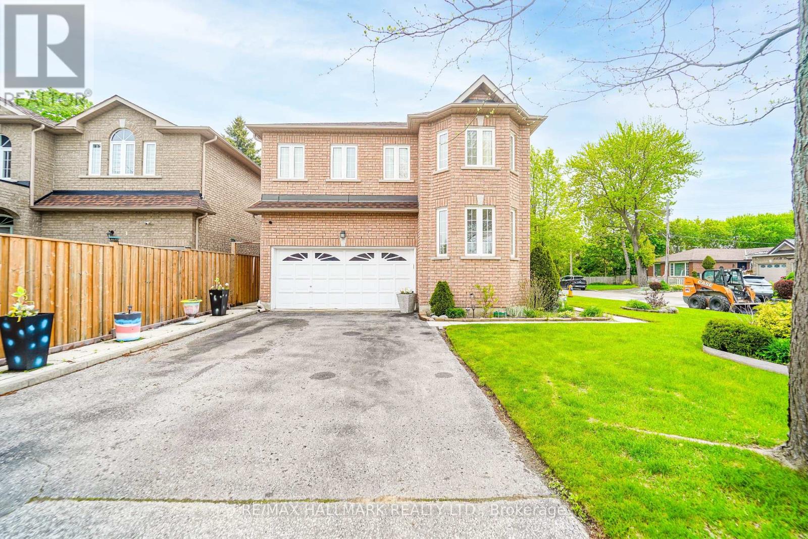 Property at 106 CRAGGVIEW DRIVE image 2
