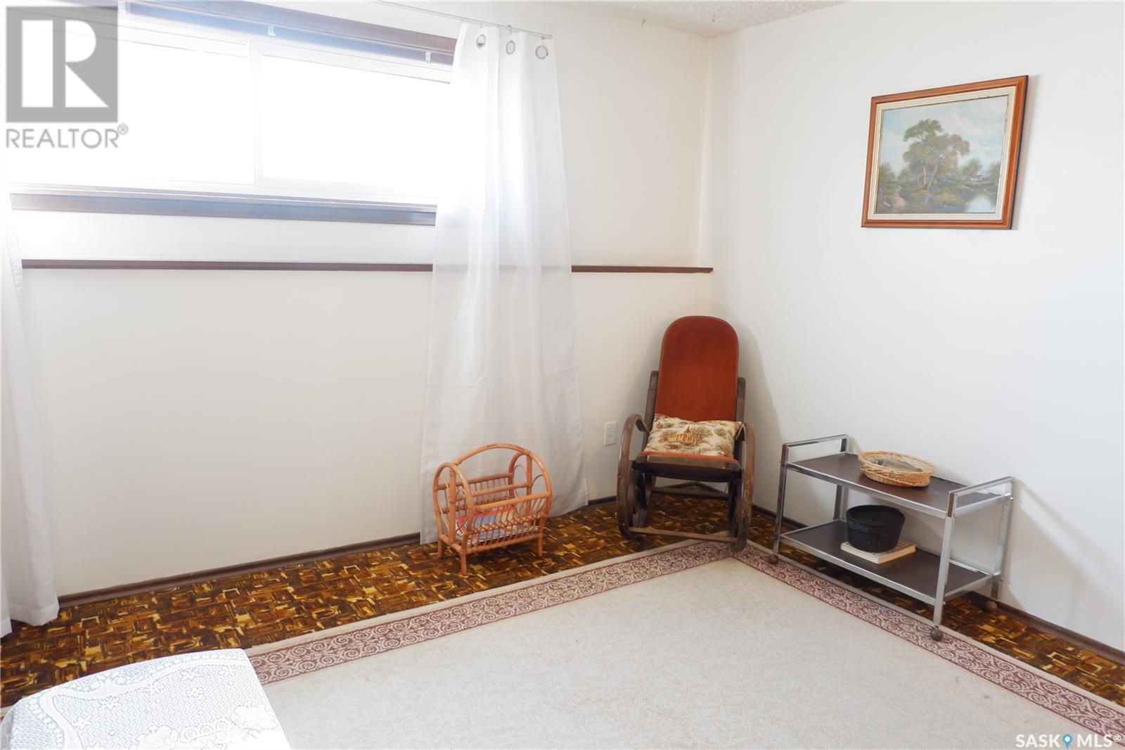 529 6th Avenue E, Assiniboia, Saskatchewan  S0H 0B0 - Photo 26 - SK996961
