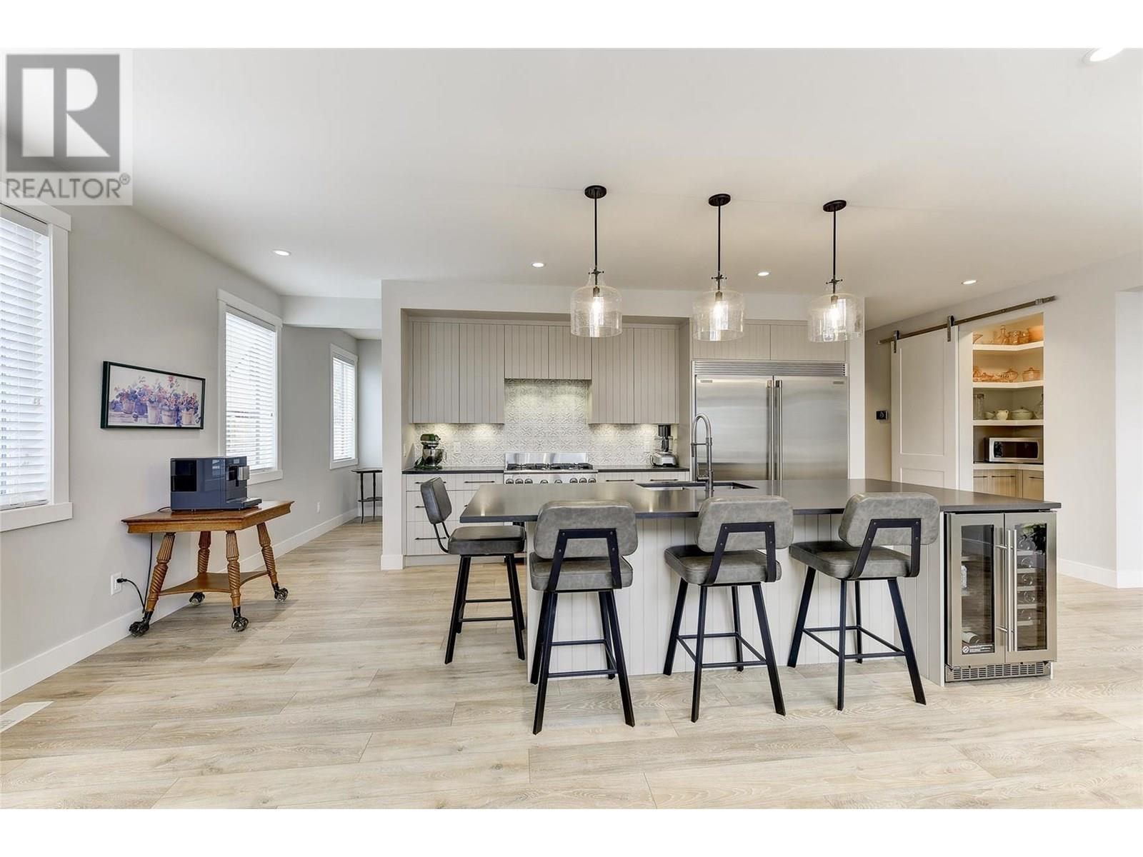 773 Barnaby Road, Kelowna, British Columbia  V1W 4N9 - Photo 9 - 10336906
