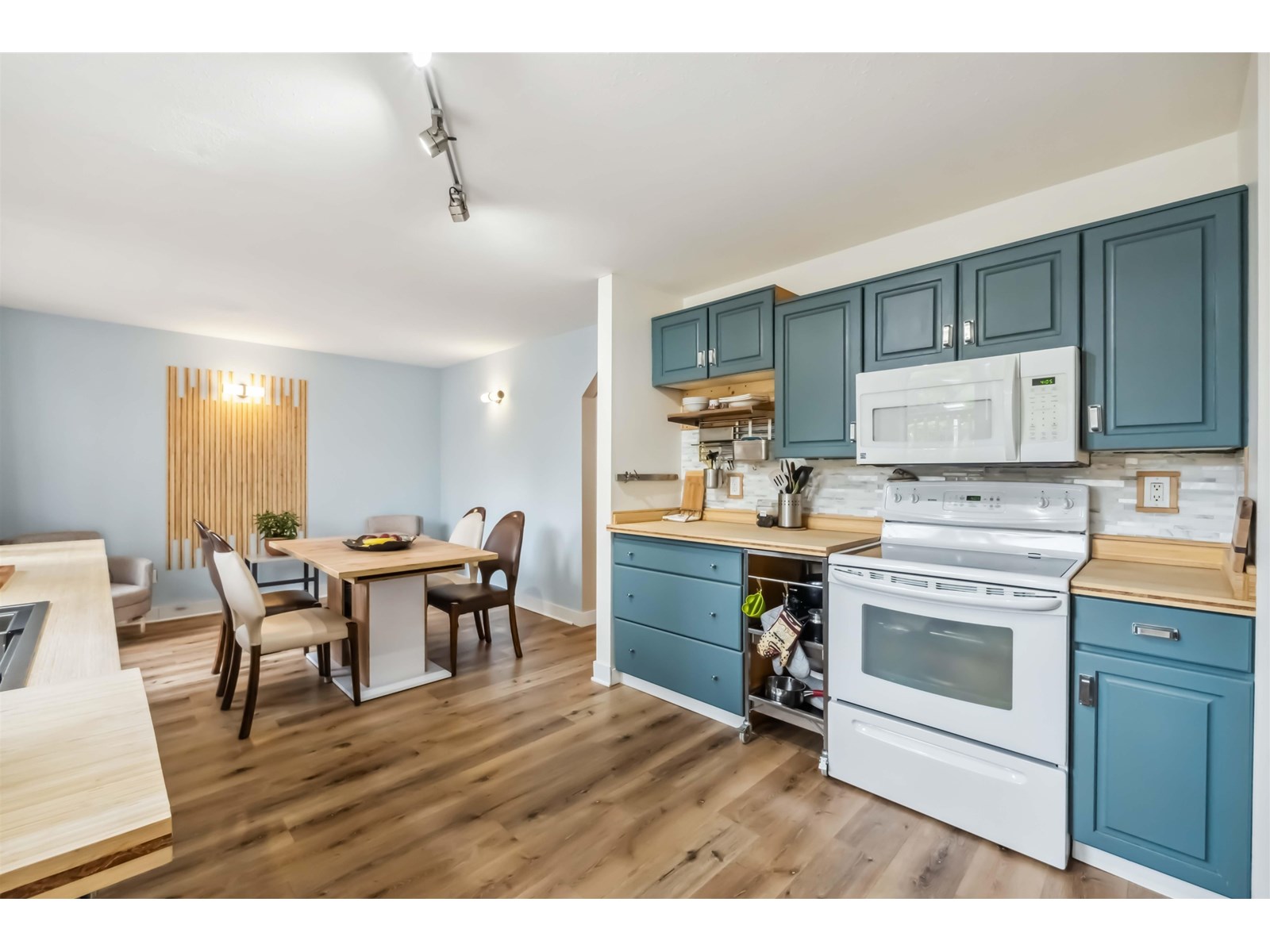 113 15153 98th Avenue, Surrey, British Columbia  V3R 9M8 - Photo 12 - R3013677