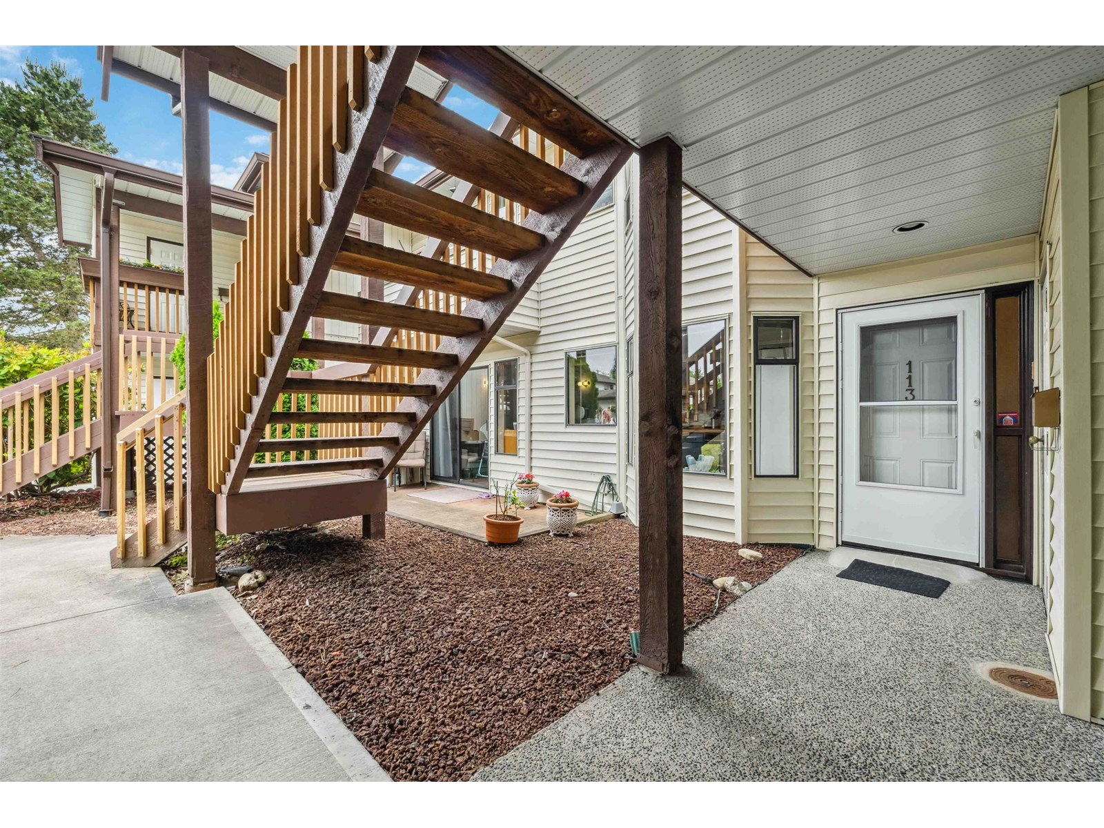 113 15153 98th Avenue, Surrey, British Columbia  V3R 9M8 - Photo 4 - R3013677