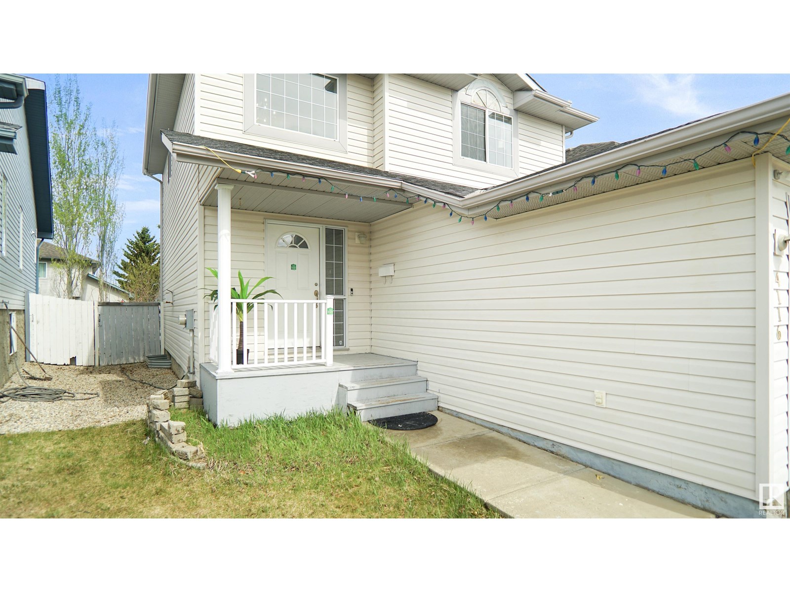 Property at 4116 37A AV NW image 4
