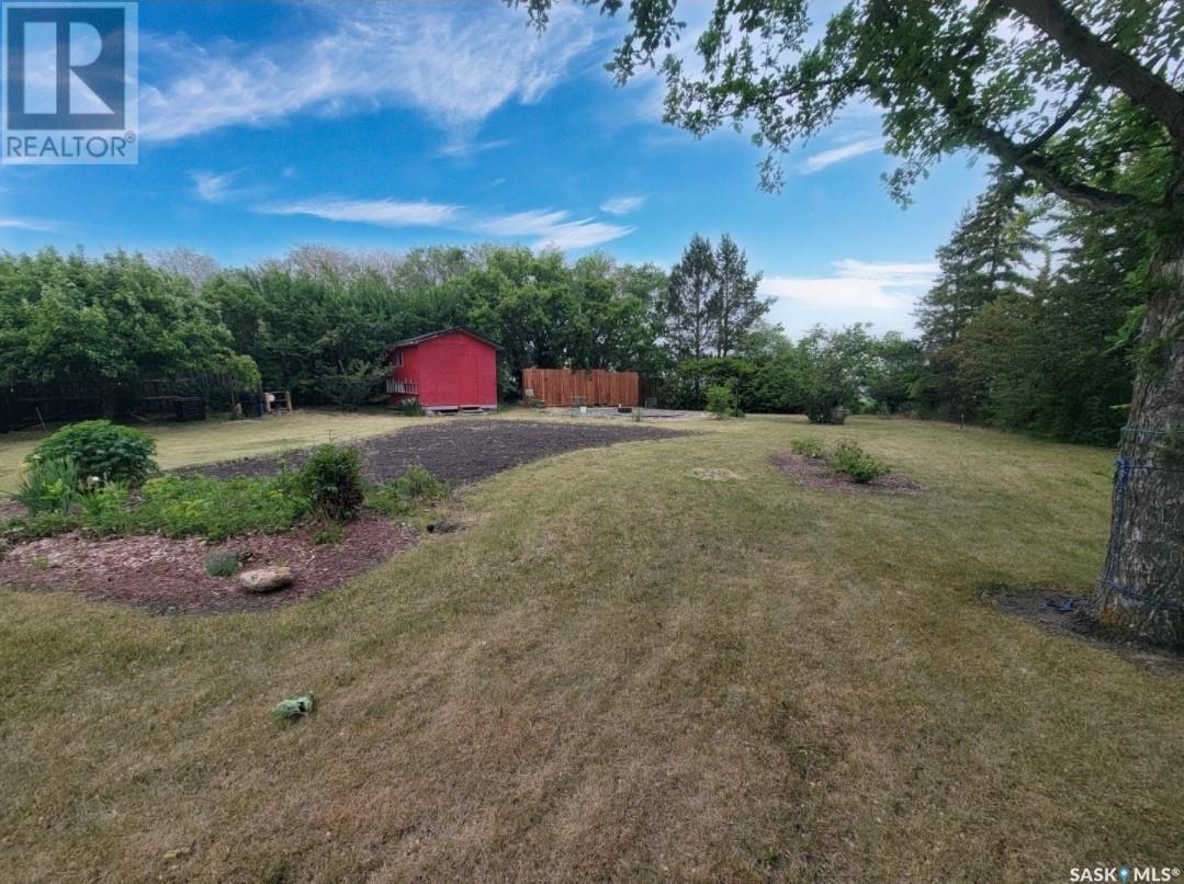 Property at 122 4th AVENUE E image 3