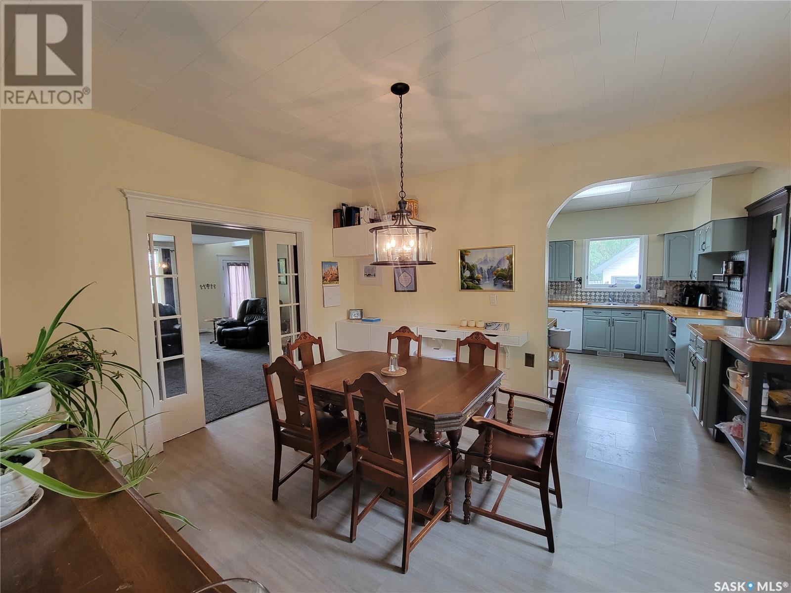 Property at 122 4th AVENUE E image 5
