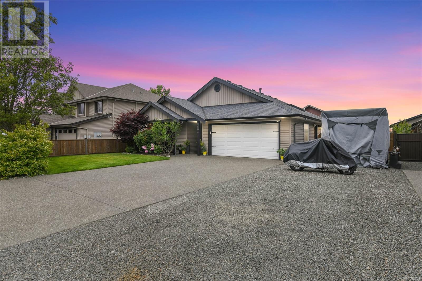 2664 Rydal Ave, Cumberland, British Columbia