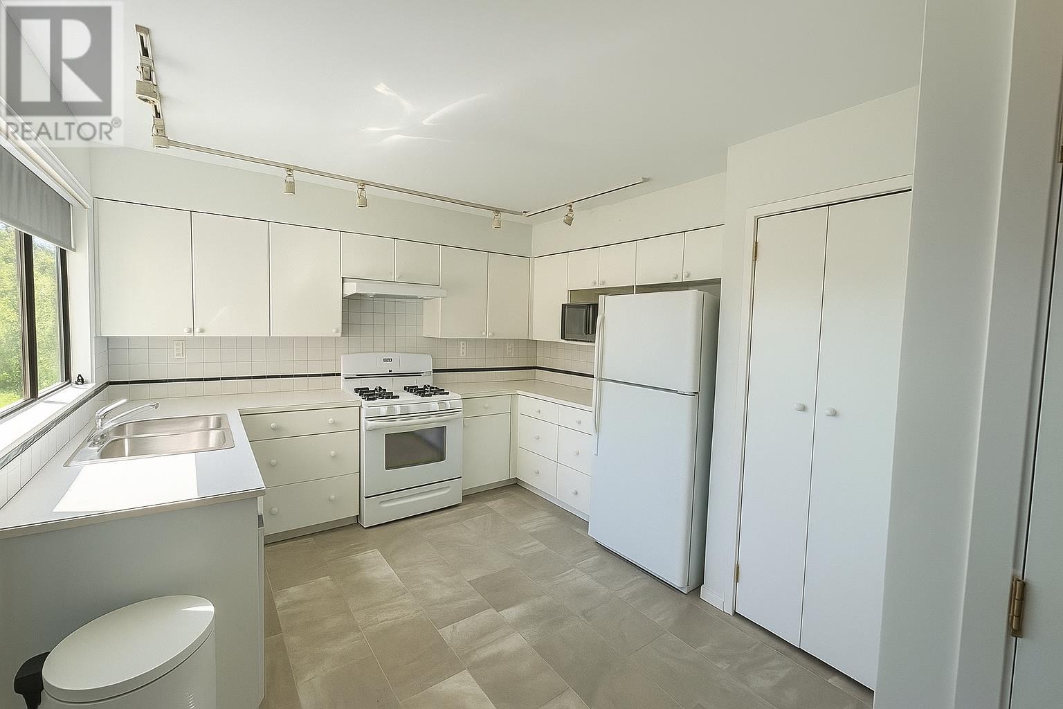 Property at 2364-2366 MARINE DRIVE image