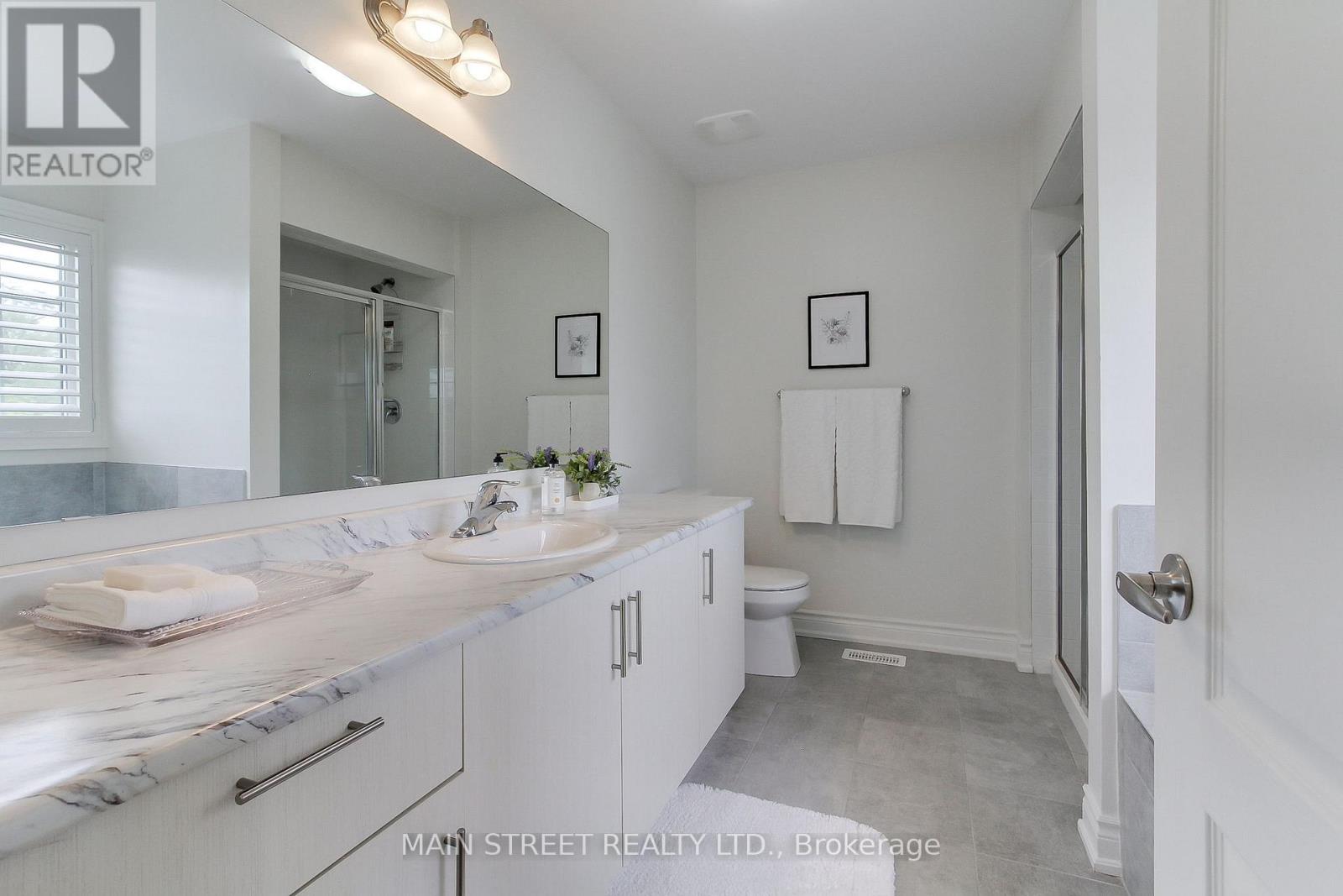 58 Sharonview Crescent, East Gwillimbury, Ontario  L9N 0S5 - Photo 24 - N12218933