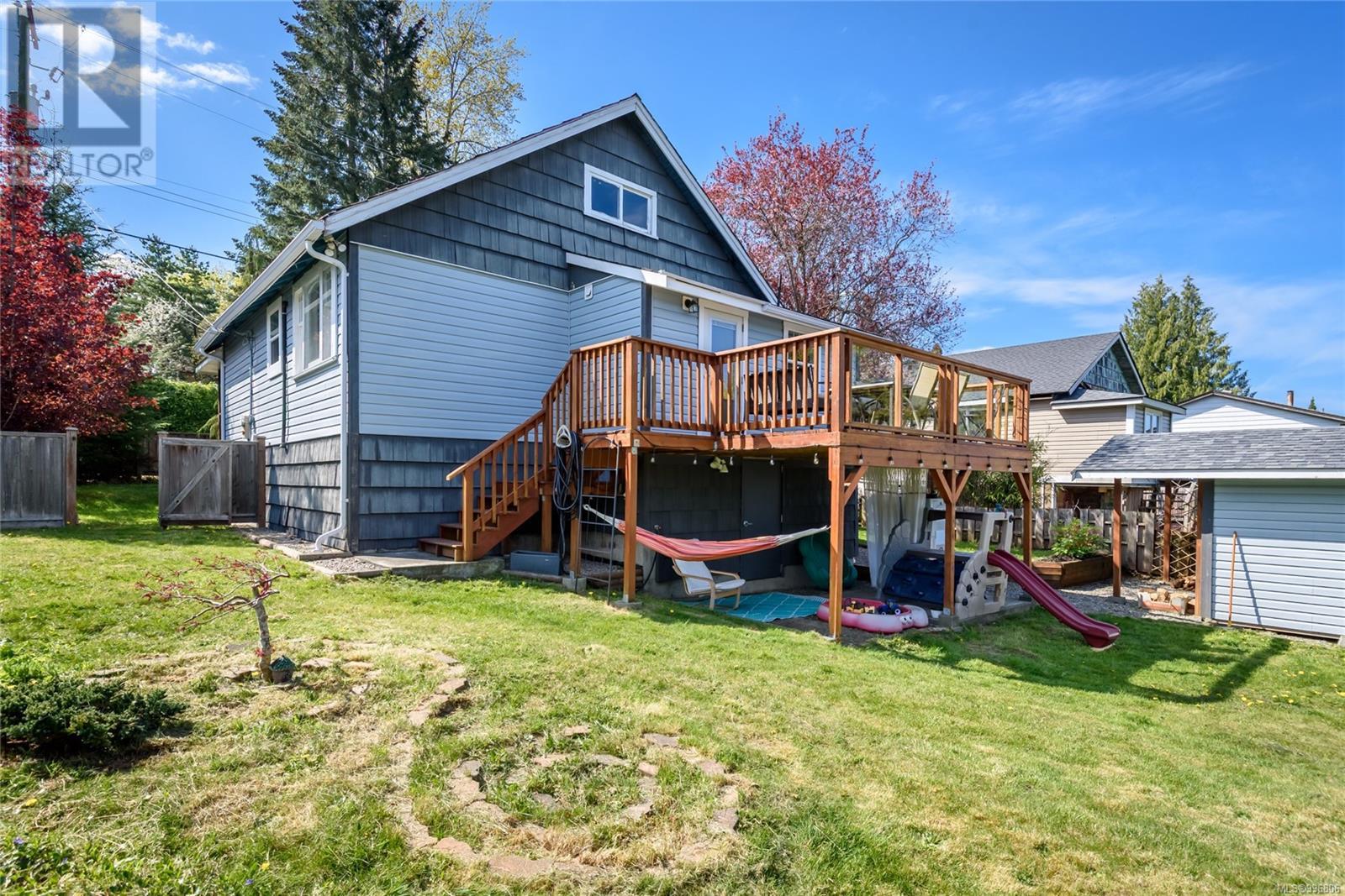 3352 Second St, Cumberland, British Columbia  V0R 1S0 - Photo 17 - 996806