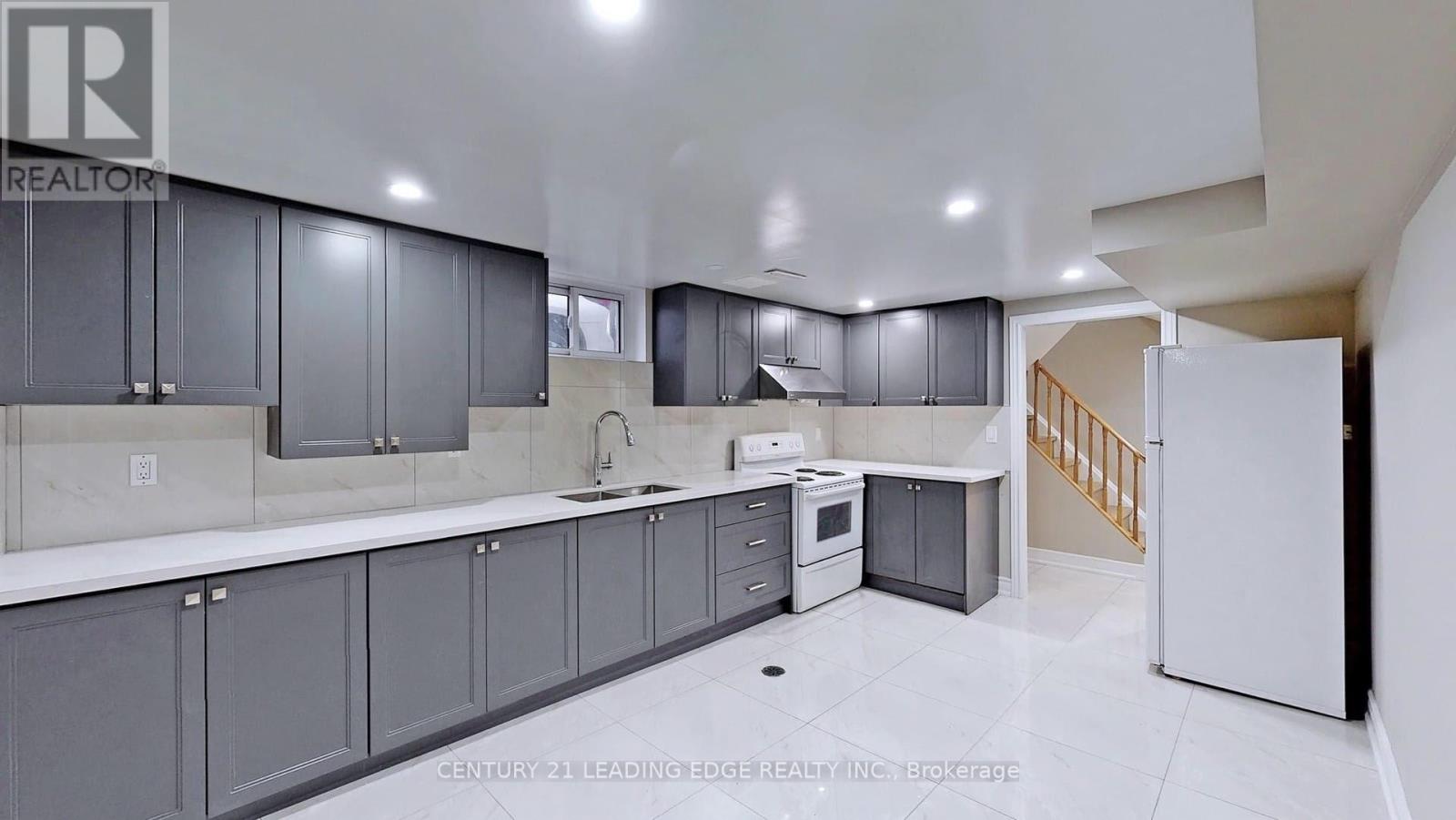 BSMT - 806 BEECH STREET W, Whitby, Ontario