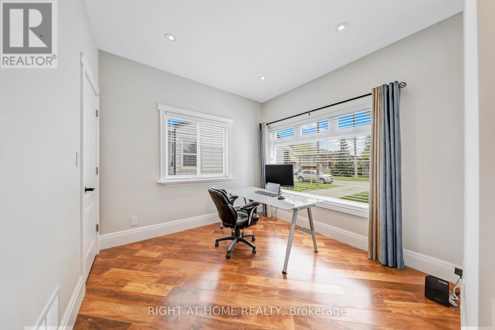 921 Aviation Road, Mississauga, Ontario  L5G 4H8 - Photo 13 - W12209849