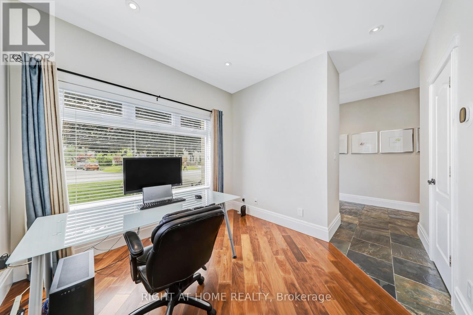 921 Aviation Road, Mississauga, Ontario  L5G 4H8 - Photo 12 - W12209849