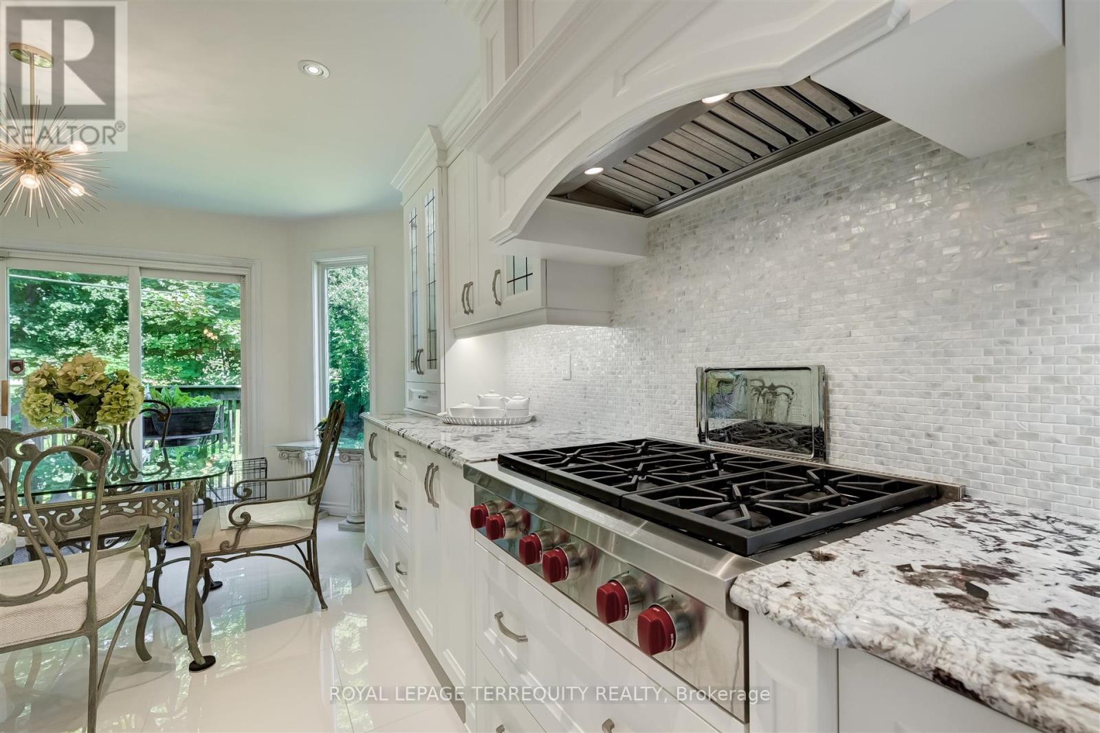 11 Blaketon Road, Toronto, Ontario  M9B 4V8 - Photo 14 - W12160258