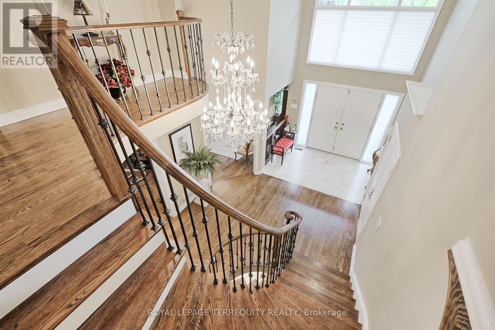 11 Blaketon Road, Toronto, Ontario  M9B 4V8 - Photo 7 - W12160258