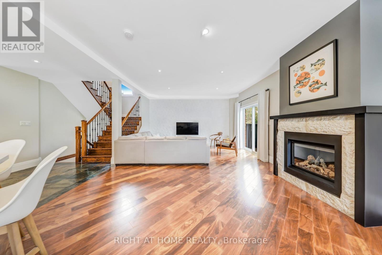 921 Aviation Road, Mississauga, Ontario  L5G 4H8 - Photo 24 - W12209849