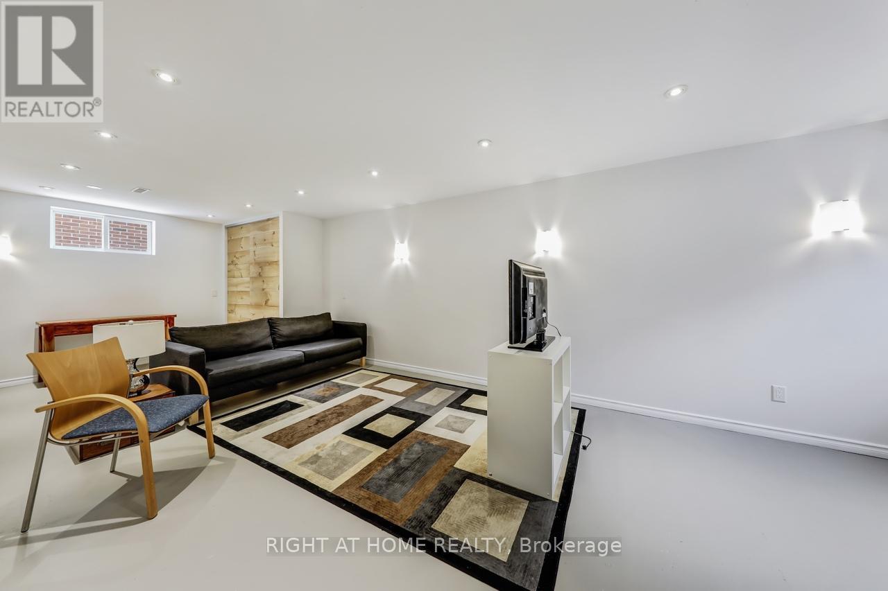 921 Aviation Road, Mississauga, Ontario  L5G 4H8 - Photo 42 - W12209849