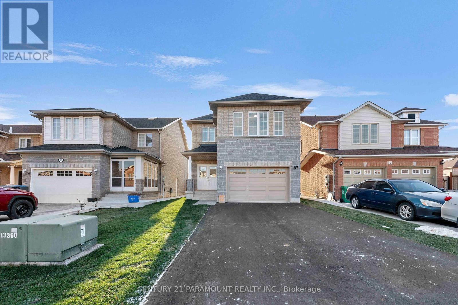 Property at 12 HEFFERON COURT image 2