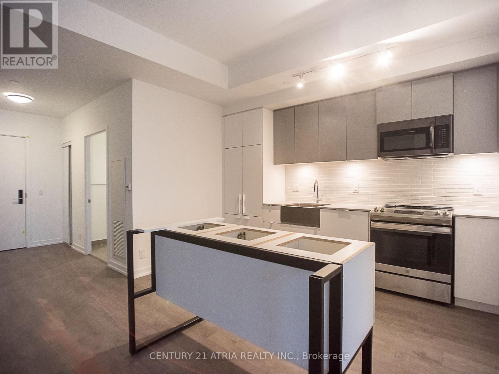 LPH 15 - 270 DUFFERIN STREET, Toronto, Ontario
