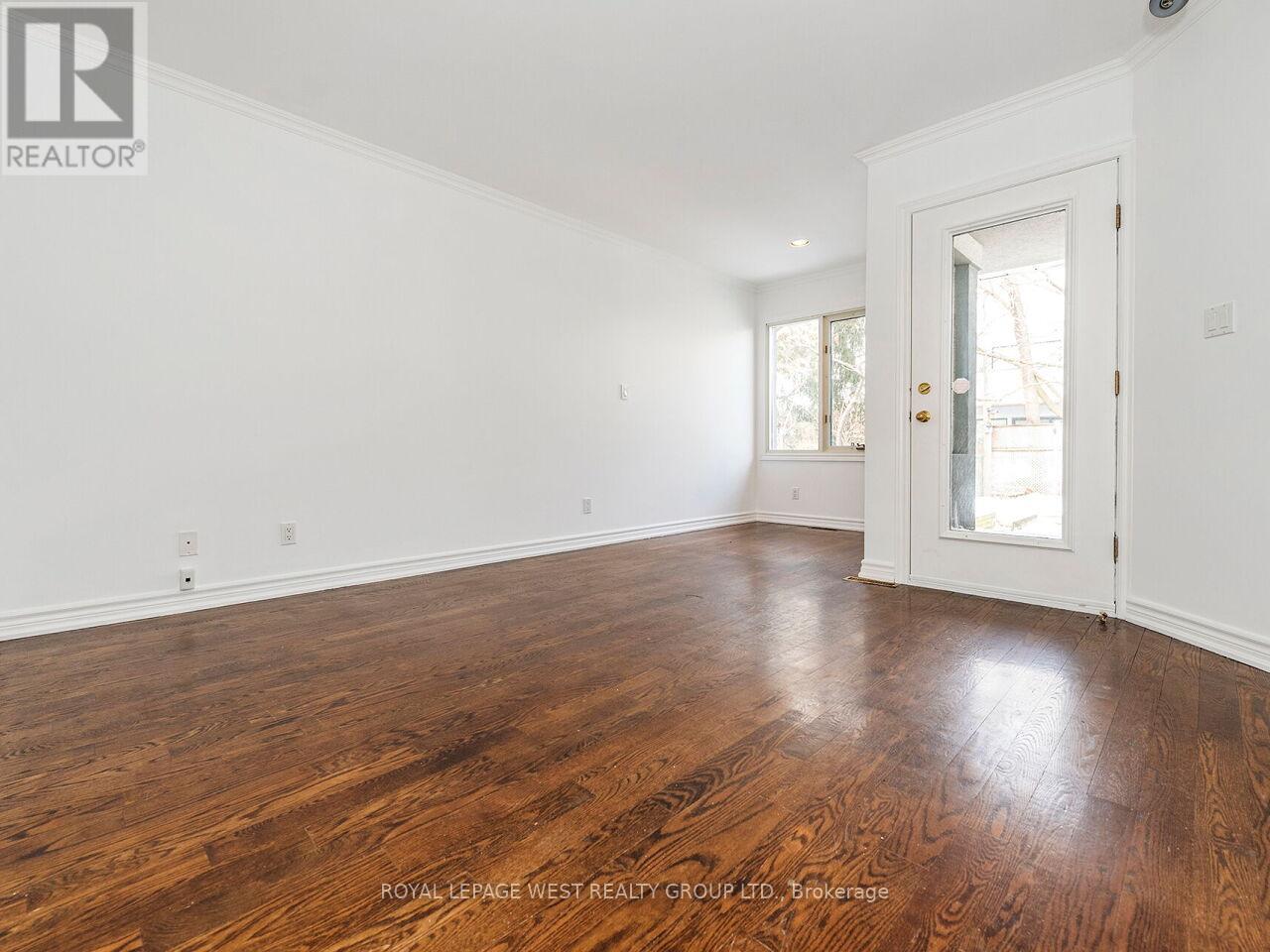42 Tilden Crescent N, Toronto (Humber Heights), Ontario  M9P 1V7 - Photo 25 - W12220560