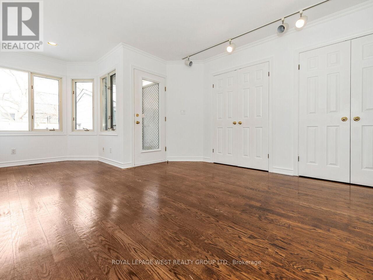 42 Tilden Crescent N, Toronto (Humber Heights), Ontario  M9P 1V7 - Photo 26 - W12220560
