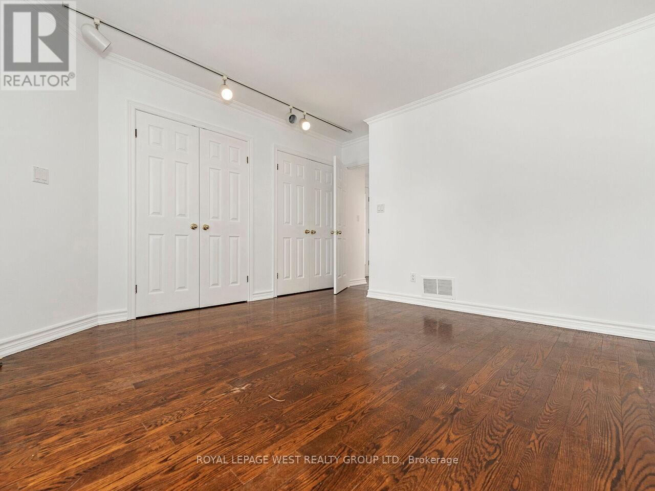 42 Tilden Crescent N, Toronto (Humber Heights), Ontario  M9P 1V7 - Photo 28 - W12220560