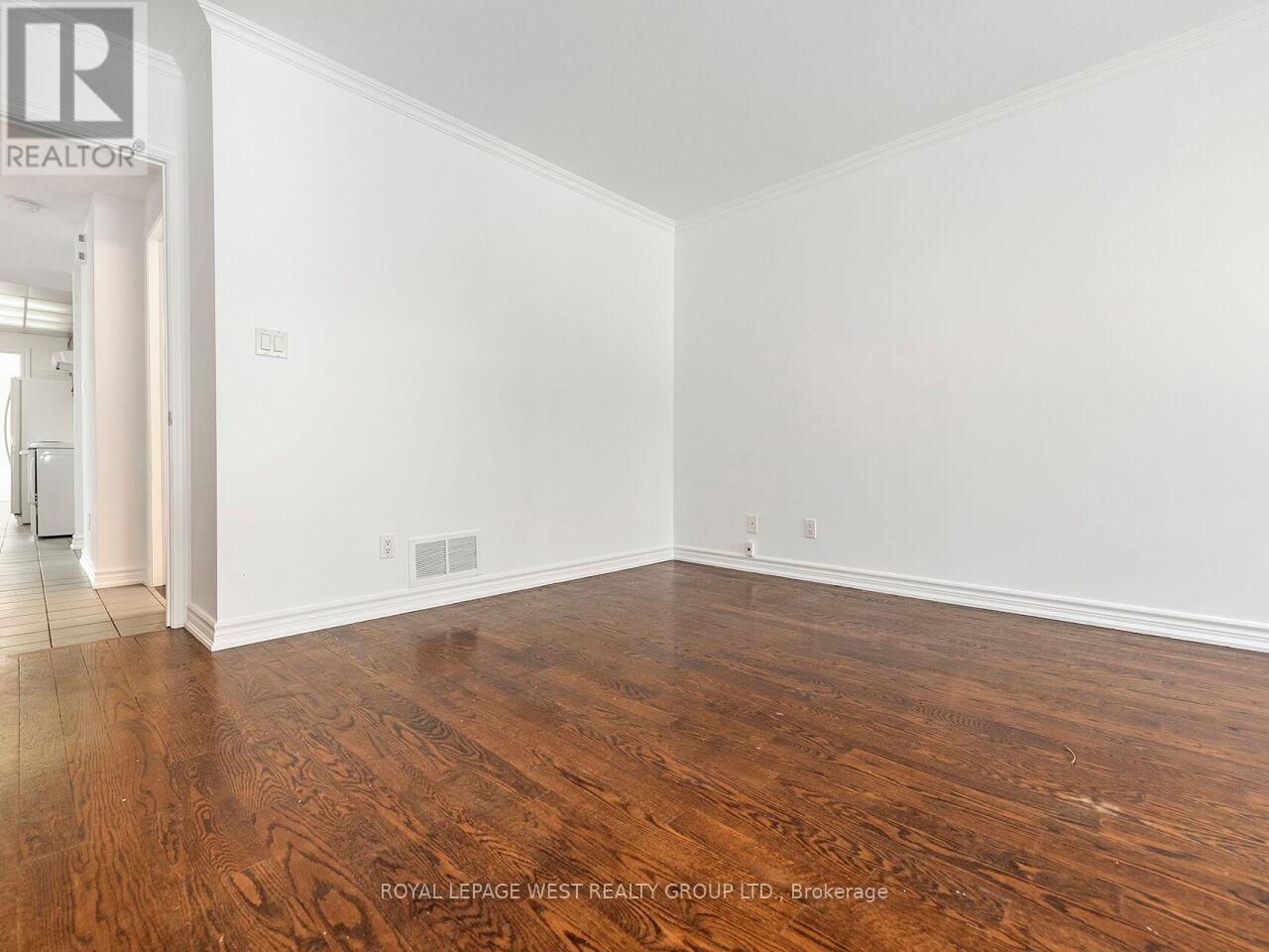 42 Tilden Crescent N, Toronto (Humber Heights), Ontario  M9P 1V7 - Photo 29 - W12220560