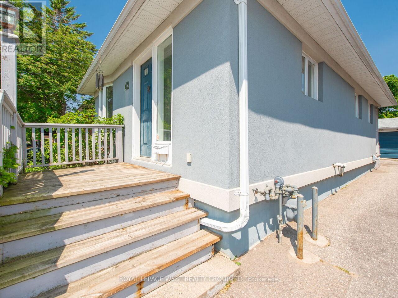 Property at 42 TILDEN CRESCENT N image 3