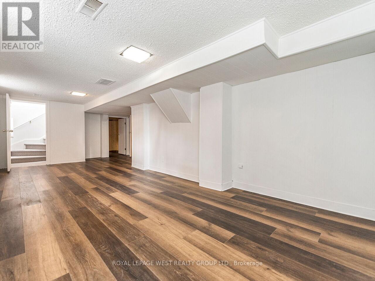 42 Tilden Crescent N, Toronto (Humber Heights), Ontario  M9P 1V7 - Photo 31 - W12220560