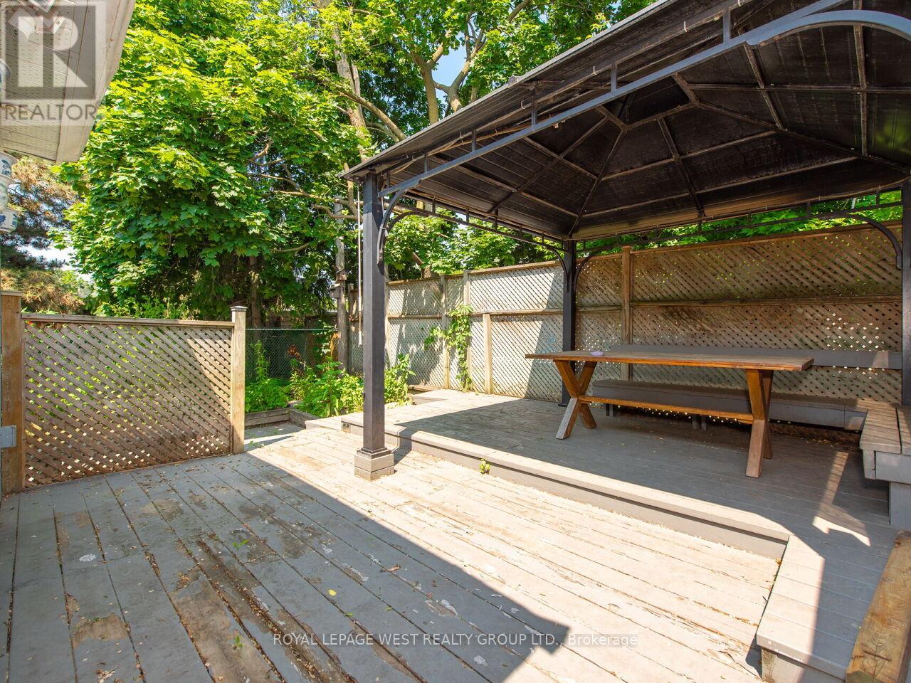 42 Tilden Crescent N, Toronto (Humber Heights), Ontario  M9P 1V7 - Photo 46 - W12220560