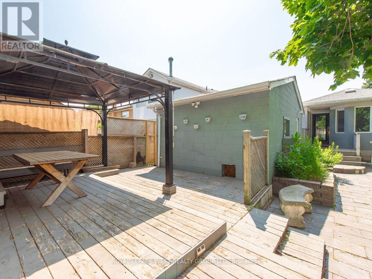 42 Tilden Crescent N, Toronto (Humber Heights), Ontario  M9P 1V7 - Photo 47 - W12220560