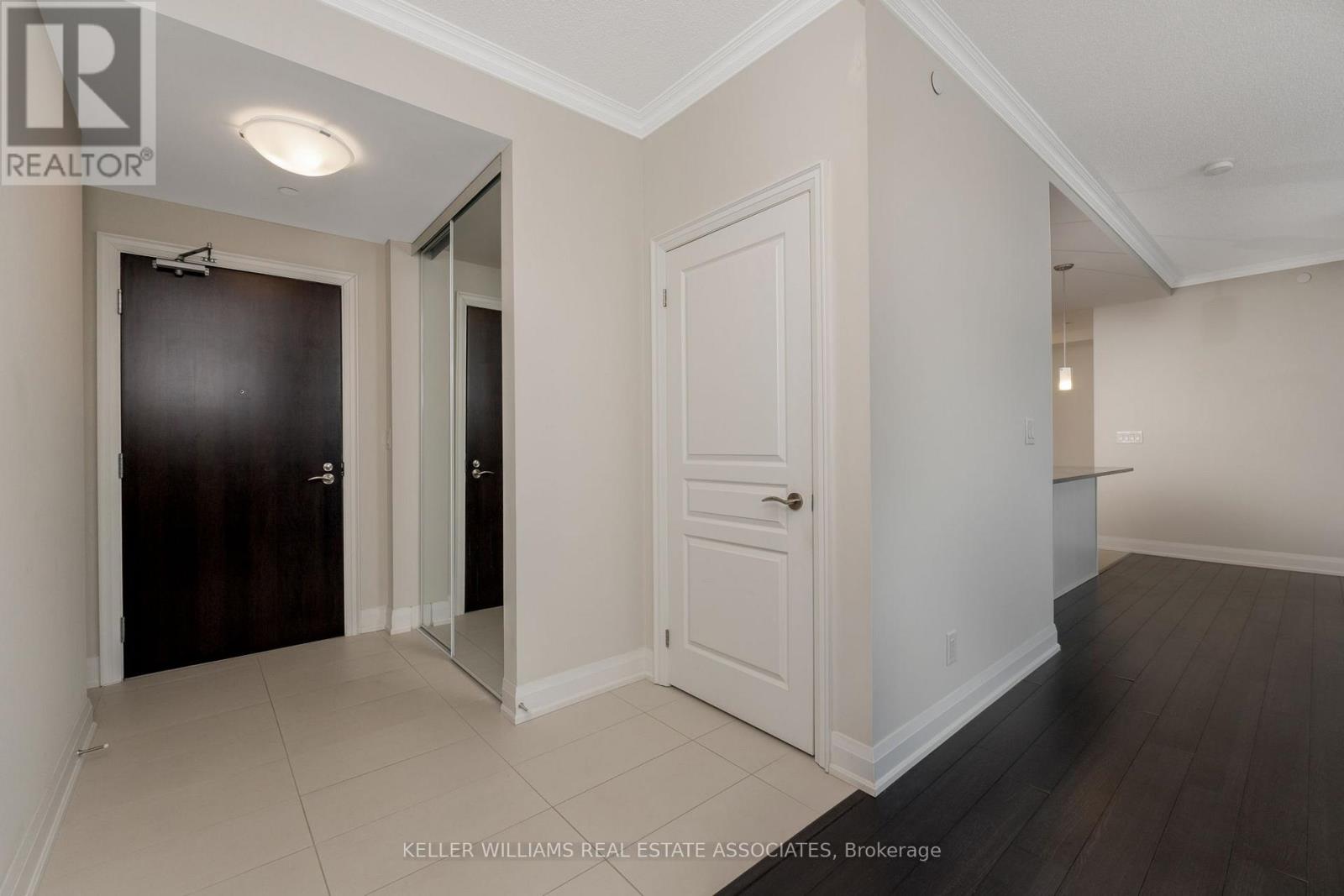 403 - 50 Hall Road, Halton Hills, Ontario  L7G 5G5 - Photo 5 - W12220564