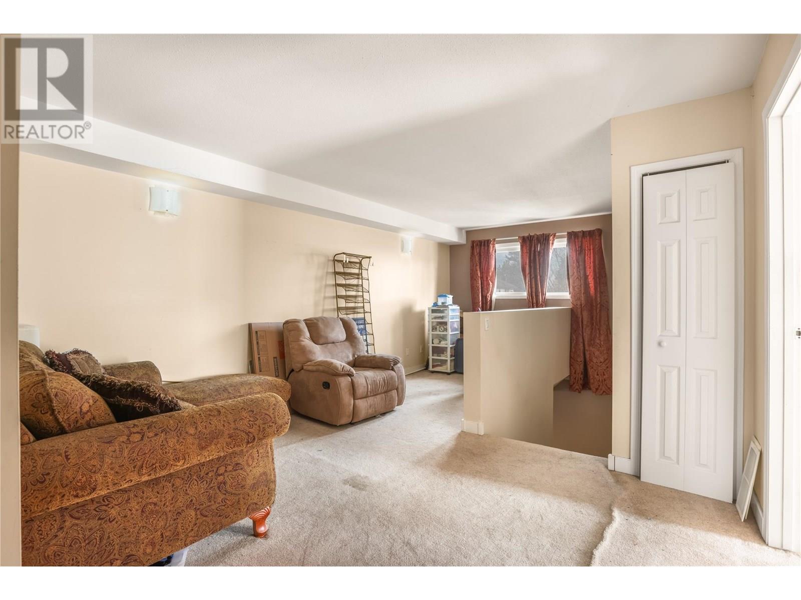 2000 3/95 Highway, Cranbrook, British Columbia  V1C 6X9 - Photo 41 - 2479349