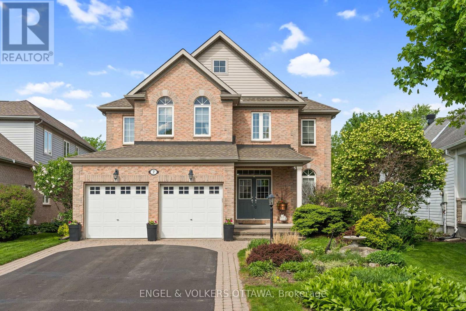 7 KNOTWOOD COURT, Ottawa, Ontario