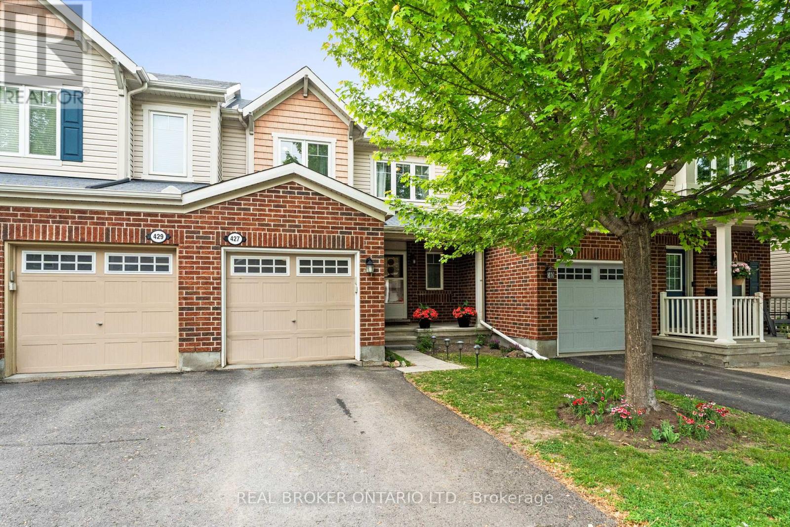 Property at 427 VENDEVALE AVENUE image 2