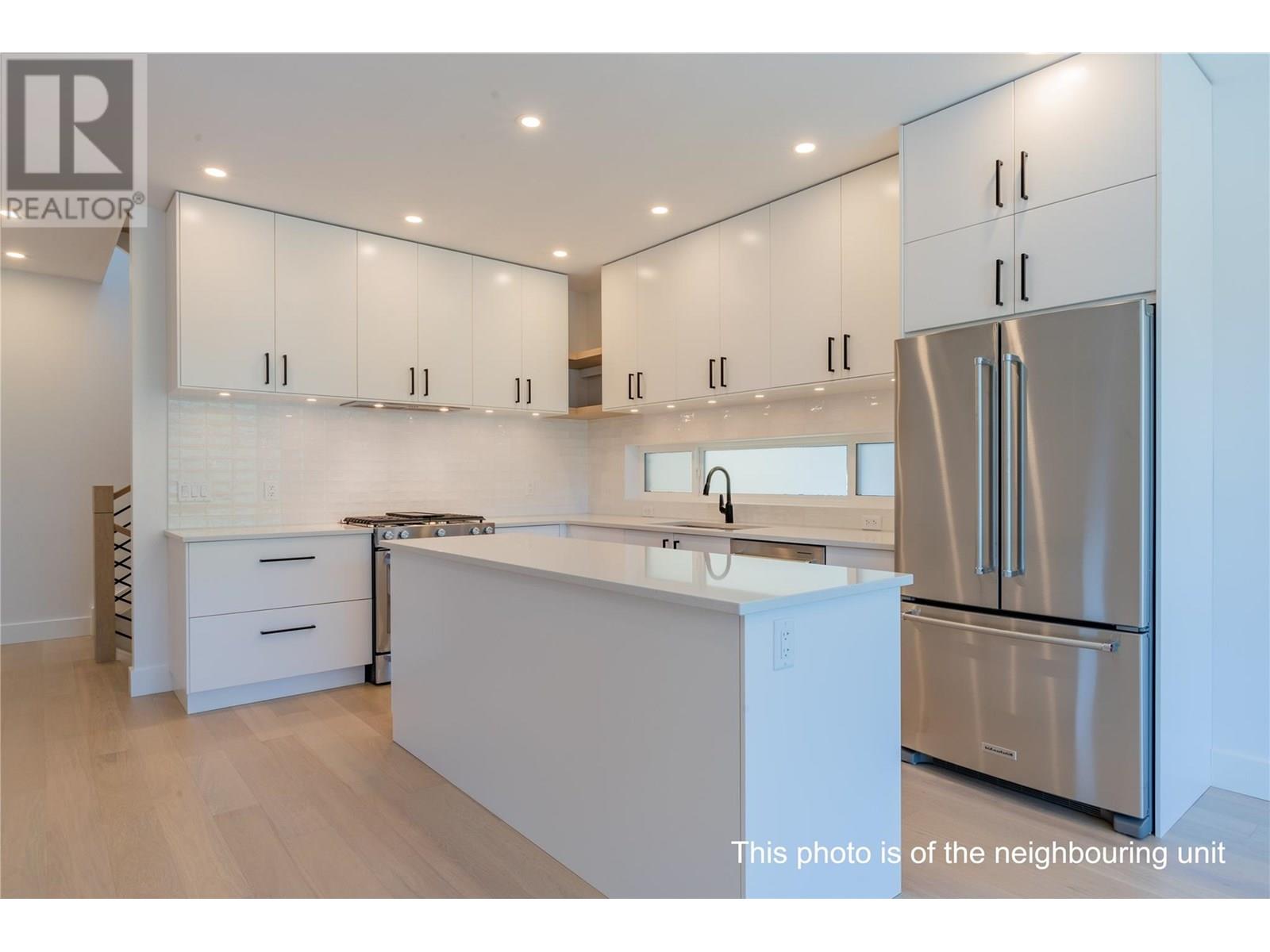 Property at 518 Robson Street Unit# B image 3