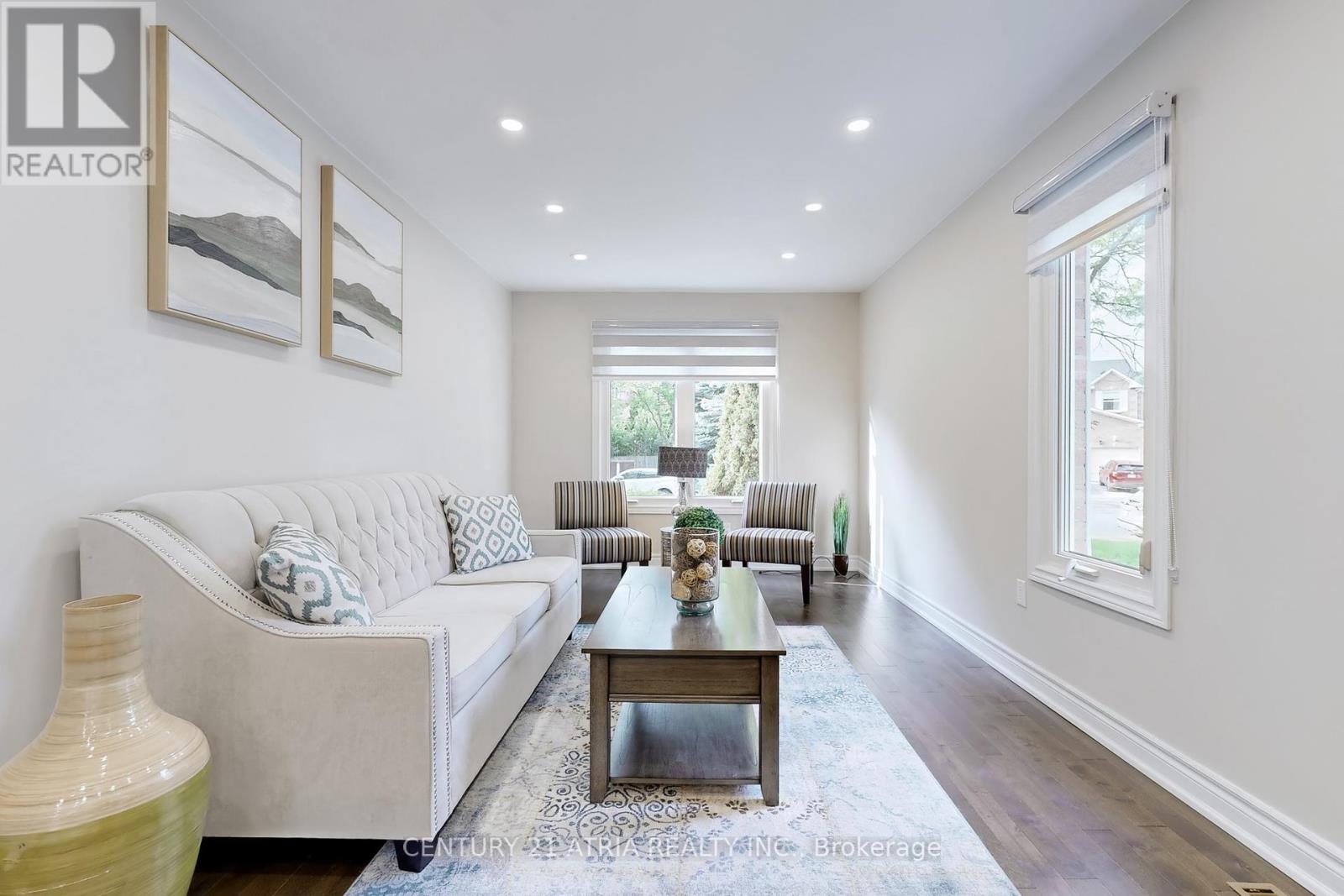 Property at 60 STEEPLEVIEW CRESCENT image 4