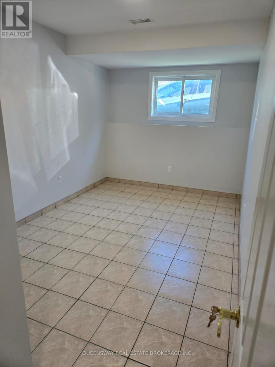 63 Edith Street, St. Catharines (Western Hill), Ontario  L2S 2P8 - Photo 24 - X12207754