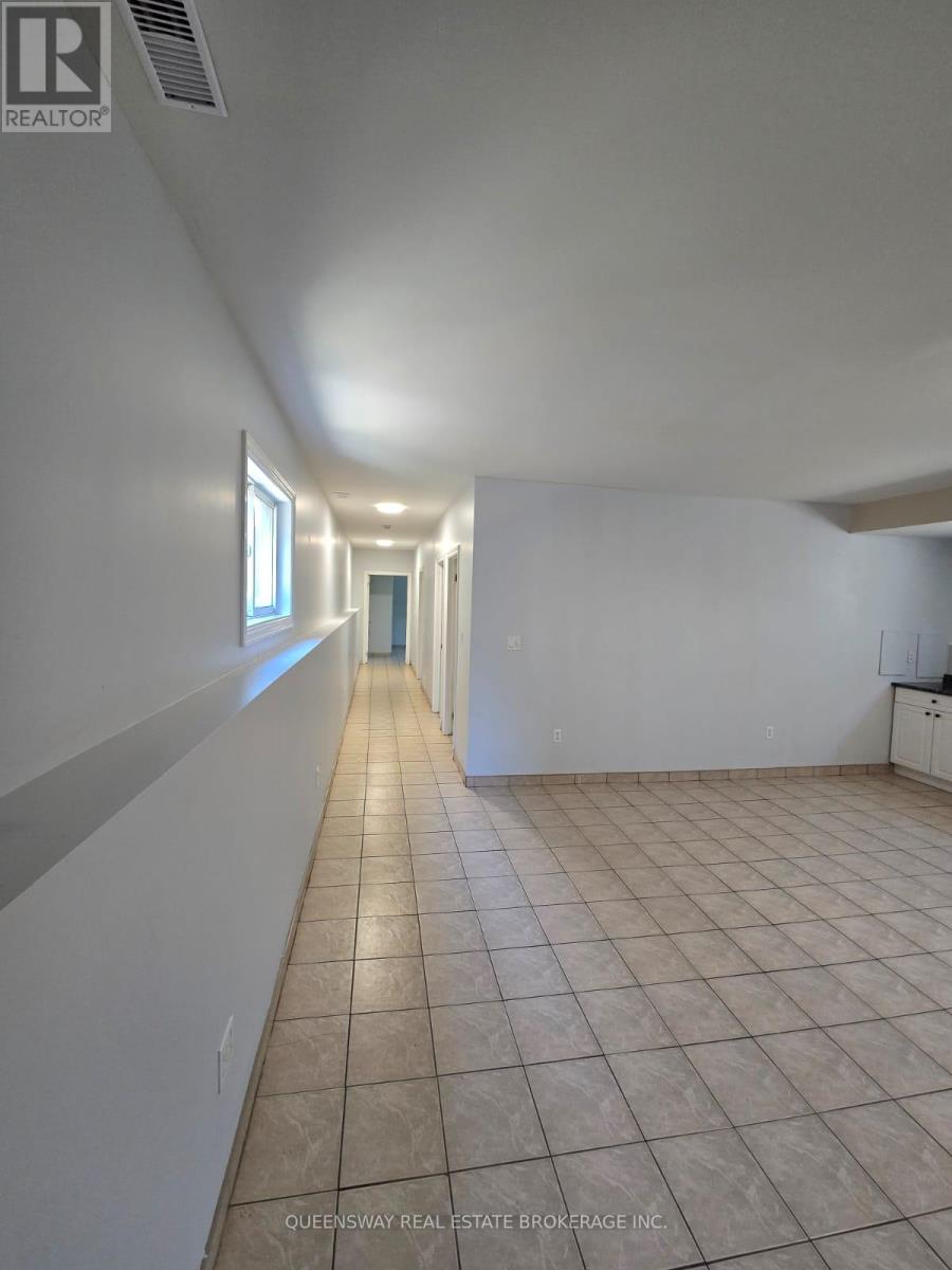 63 Edith Street, St. Catharines (Western Hill), Ontario  L2S 2P8 - Photo 26 - X12207754
