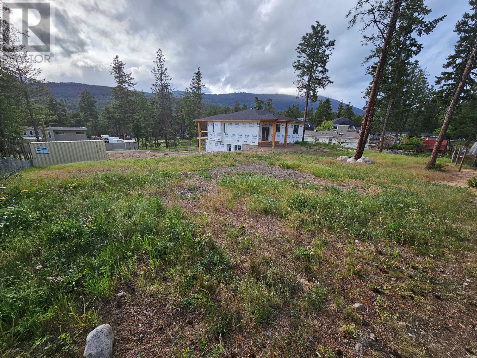 7186 Dunwaters Road, Kelowna, British Columbia  V1Z 3W5 - Photo 2 - 10326781