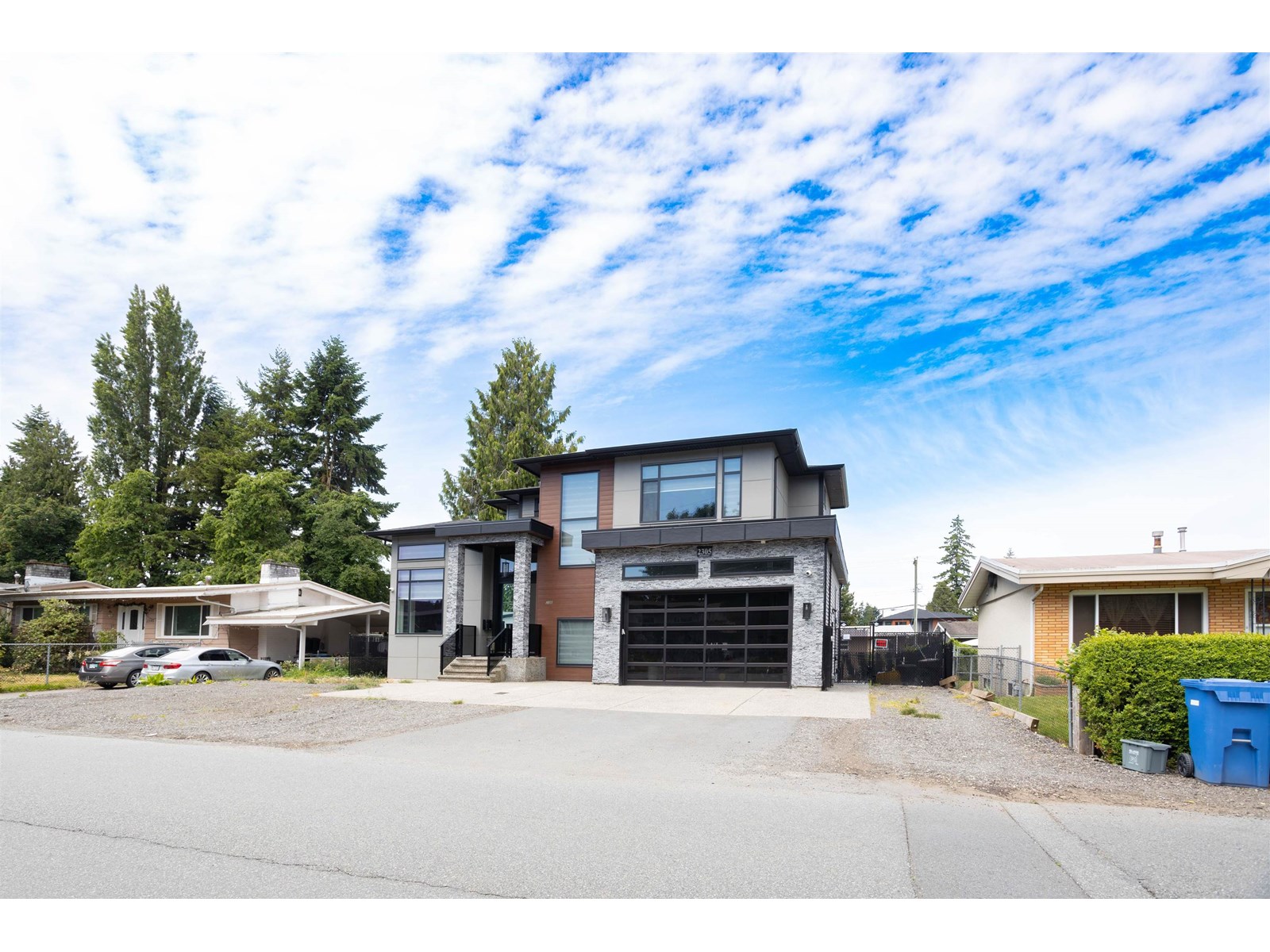 Property at 2305 BEAVER STREET image 3